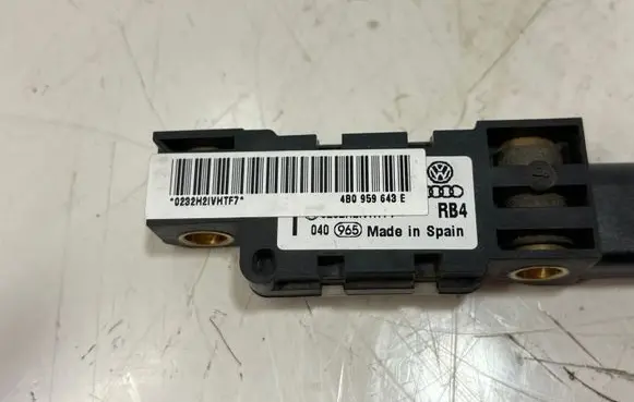 Volkswagen Phaeton Airbag deployment crash/impact sensor 4B0959643E