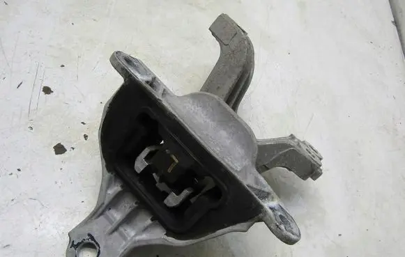 Honda Civic X Engine mount vacuum valve KRIS235789