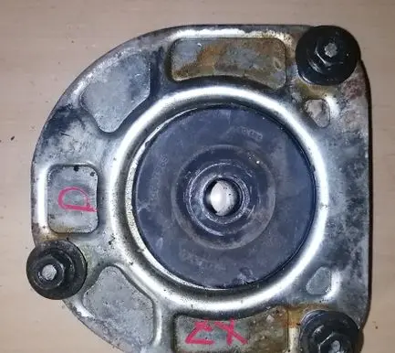 Volvo XC70 Front upper strut mount 