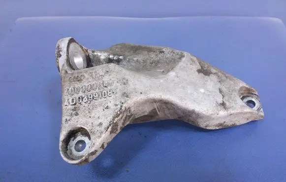Audi A8 S8 D2 4D Gearbox mounting bracket 4D0399107A