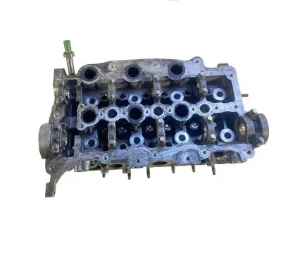 Land Rover Discovery 4 - LR4 Engine head PM9X2Q 6C064DA 60064DA