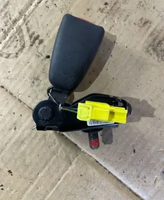 Volvo XC70 Rear seatbelt buckle 607338100A