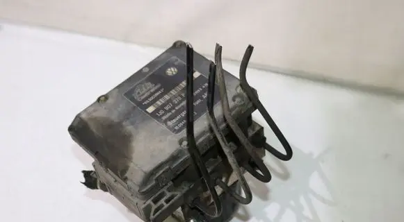 Volkswagen Golf IV ABS Pump