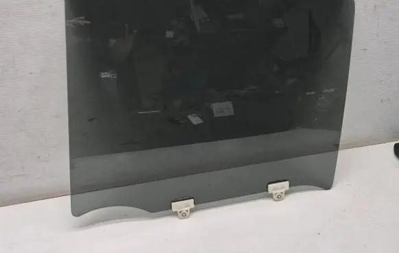 Nissan Juke I F15 Rear door window glass 803204M40B