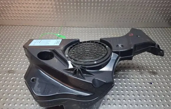 Audi A3 S3 8P Subwoofer speaker S27705920 8P7035382C