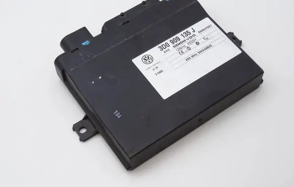 Porsche Cayenne (9PA) Keyless (KESSY) go control unit/module 3D0909135J