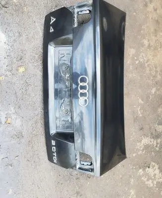 Audi A4 S4 B7 8E 8H Tailgate/trunk/boot lid