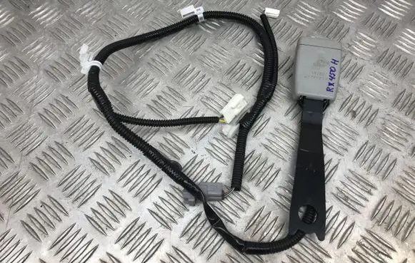 Lexus RX 450H Front seatbelt buckle B62018189