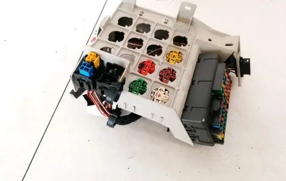 Peugeot 406 Fuse box set 9459288180