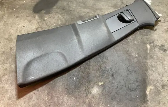 Volvo XC90 (B) pillar trim (top) 31651528 31651529