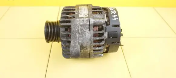 Fiat 500L Generator/alternator 51884351 199B5000
