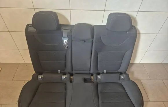 Hyundai i30 fastback Second row seats