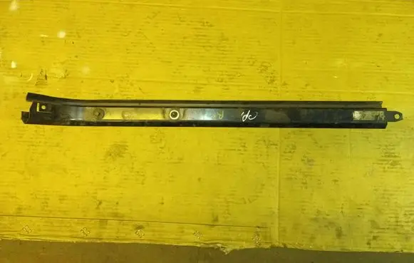 Renault Kangoo I Sliding door middle roller runner 