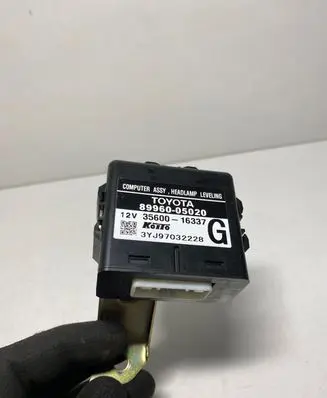 Toyota Avensis T250 Light module LCM 8996005020 3560016337 3YJ97032228
