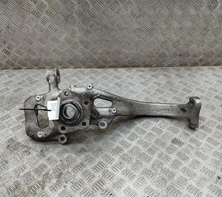 Audi Q7 4M Front wheel hub 4M0407559
