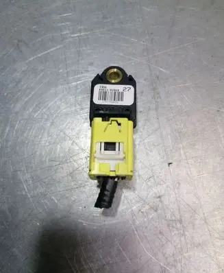 Toyota Auris 150 Airbag deployment crash/impact sensor 8983102060