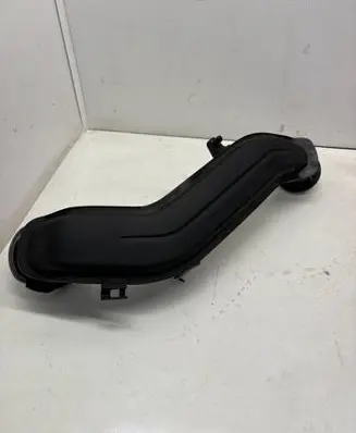 Volkswagen PASSAT B8 Intercooler hose/pipe 05E145673E