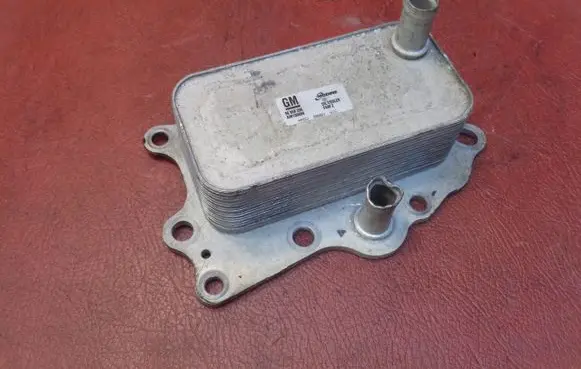 Chevrolet Captiva Oil filter mounting bracket 96868256