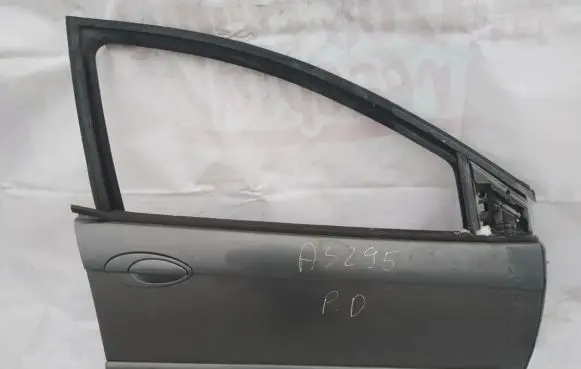 Citroen C5 Front door pilka