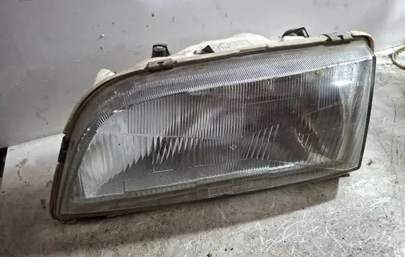 Volvo S40, V40 Headlight/headlamp 203730
