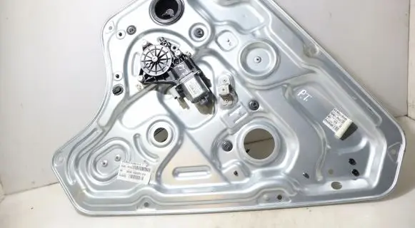 KIA Venga Rear window lifting mechanism without motor
