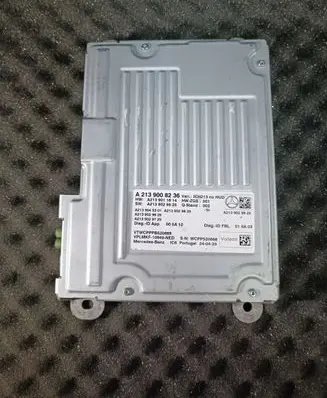 Mercedes-Benz E W213 Engine control unit/module ECU A2139008236