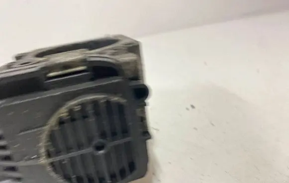 Volkswagen PASSAT B6 Throttle valve 03C133062A