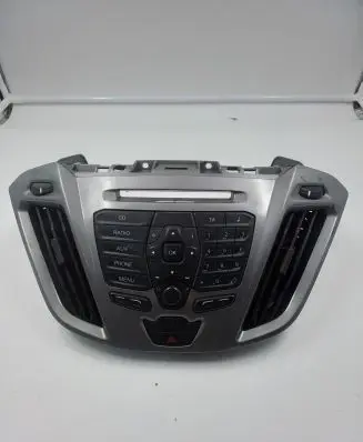 Head unit multimedia control