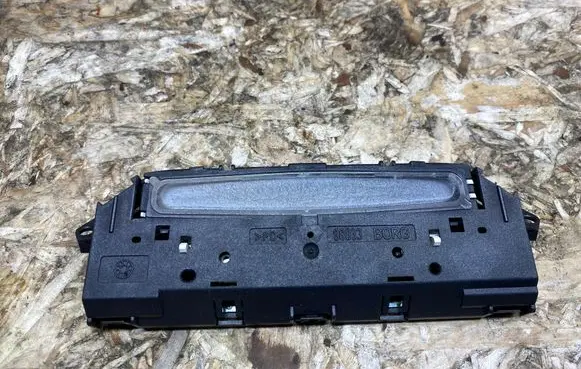 Mercedes-Benz SL R230 Screen/display/small screen A0015422023