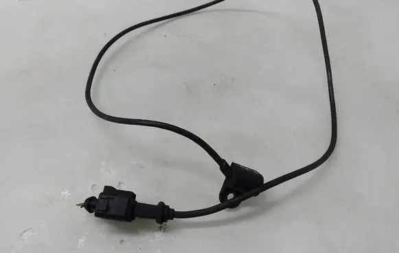 Volkswagen Touran I Camshaft position sensor 1J0973723