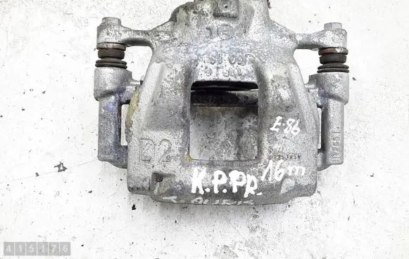 Toyota Auris E180 Front brake caliper