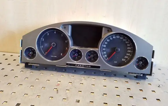 Volkswagen Phaeton Speedometer (instrument cluster) 3D0920885R 6033EC2144