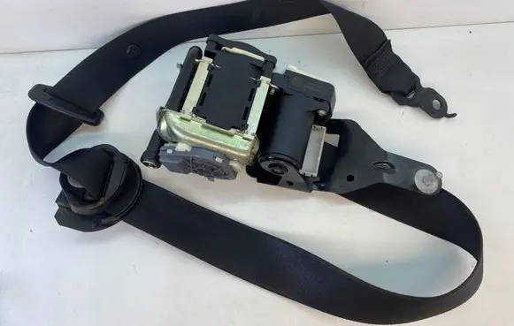 Mercedes-Benz E W212 Front seatbelt A2128608685
