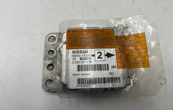 Nissan Primera Airbag control unit/module 98820AV200 0285001420