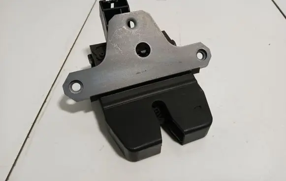 Ford Focus Tailgate/trunk/boot lock/catch/latch 8M51R442A66
