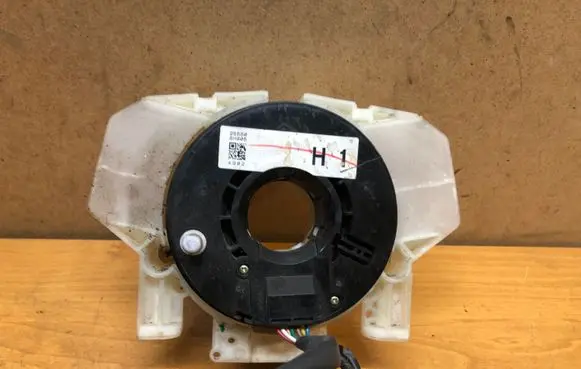 Nissan X-Trail T30 Airbag slip ring squib (SRS ring) 255608H905