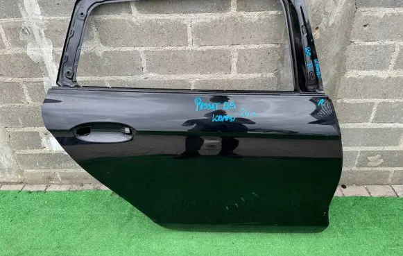 Volkswagen PASSAT B9 Rear door