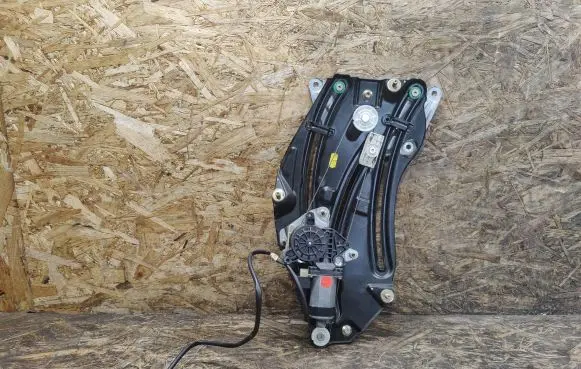 Jaguar XK8 - XKR Vent/Glass mechanism 193246