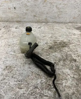 Nissan Juke II F16 Coolant expansion tank/reservoir 217102572R