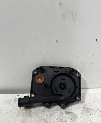 BMW 5 E39 Oil breather separator 7501563