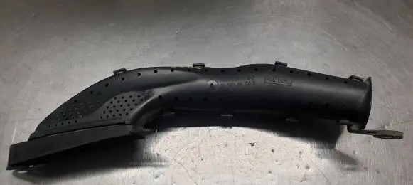 Ford Transit - Tourneo Connect Air intake duct part AV619E635BD 1050704S02