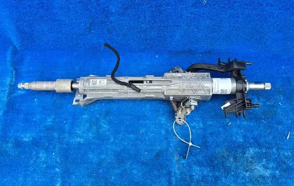 BMW 3 G20 G21 Steering wheel axle 6896187