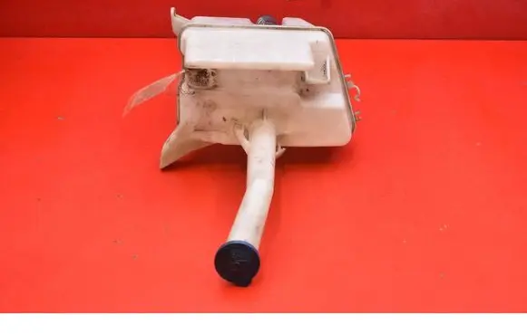 Toyota Avensis Verso Windshield washer fluid reservoir/tank 