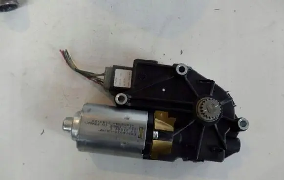Nissan Micra Sunroof motor/actuator 91205EB203