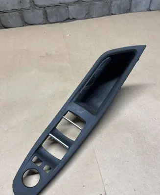 BMW 5 F10 F11 Front door interior handle trim 9183539 1778549