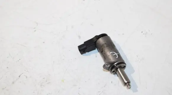 Audi A4 S4 B8 8K Camshaft vanos timing valve 06H103697A