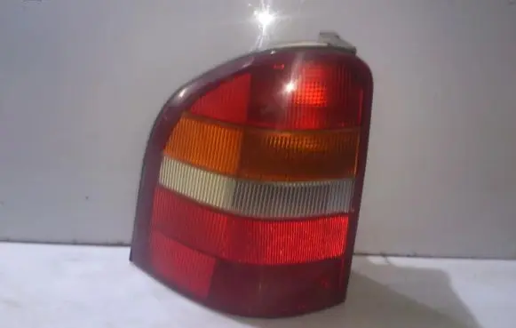 Ford Mondeo MK I Rear/tail lights 93bg13n004