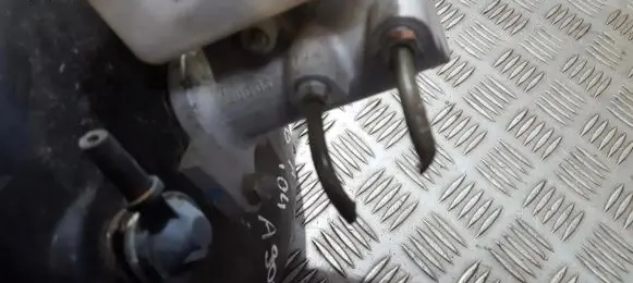 Master brake cylinder
