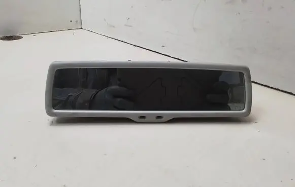 Rear view mirror (interior)