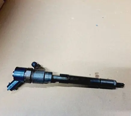 Opel Antara Fuel injector